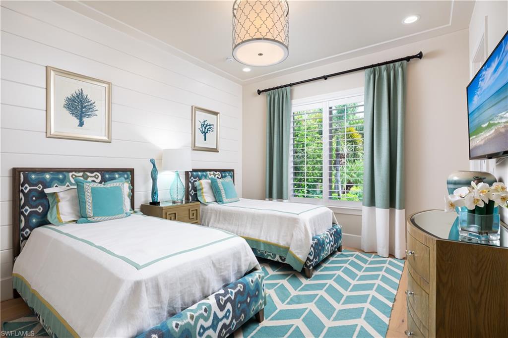 BAYWOODS - Residential