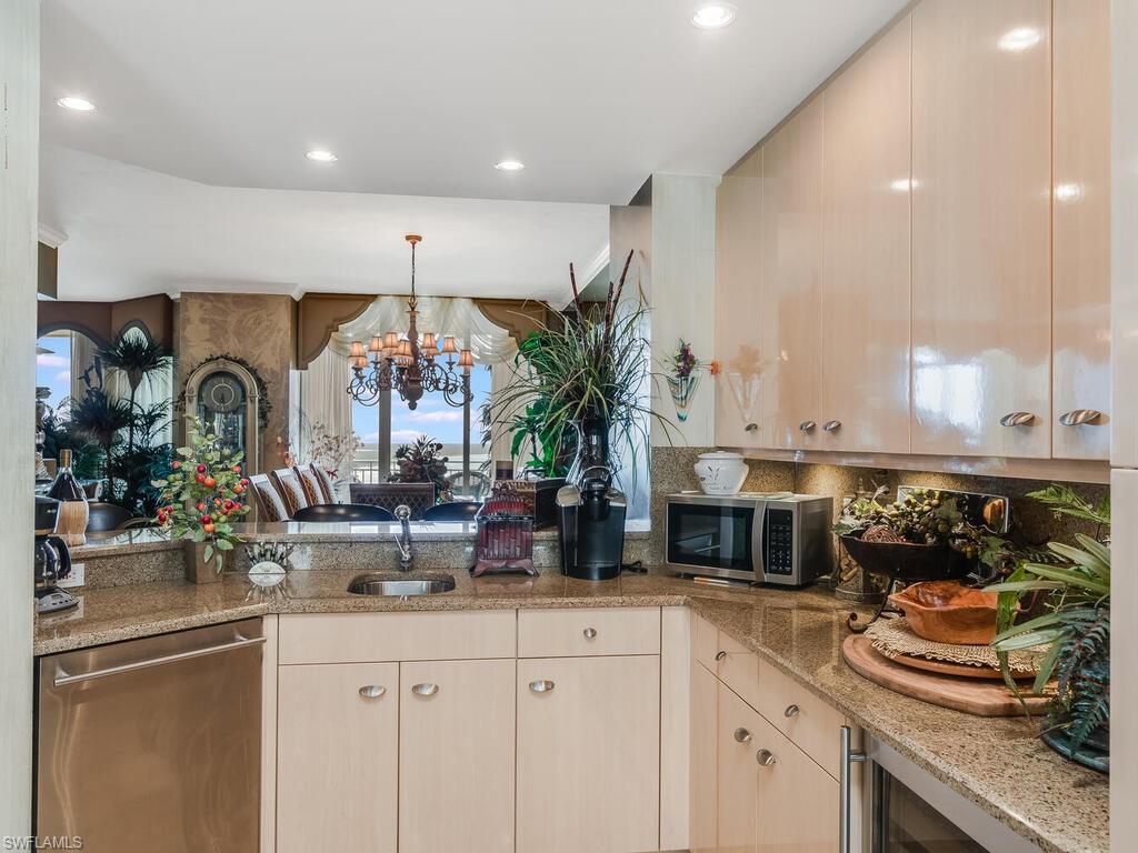 BELIZE - Residential