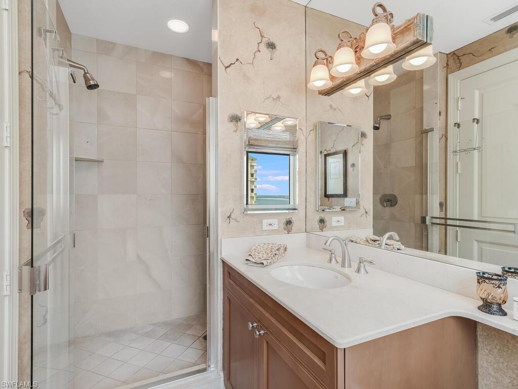 BELIZE - Residential