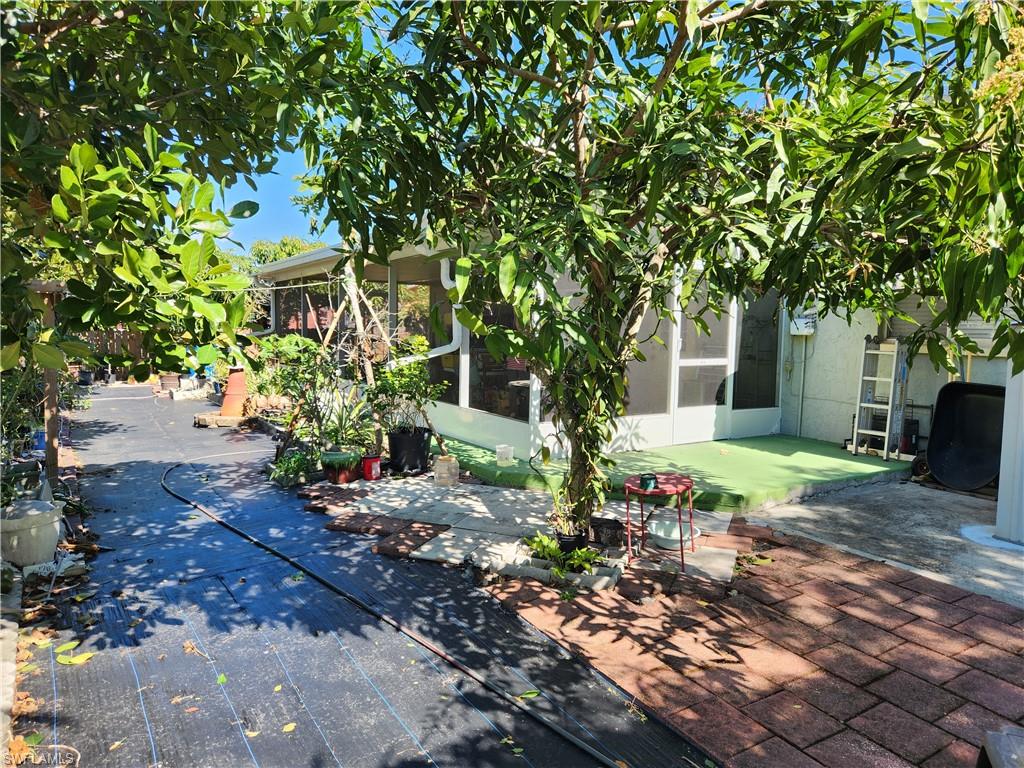 FORT MYERS SHORES - Residential