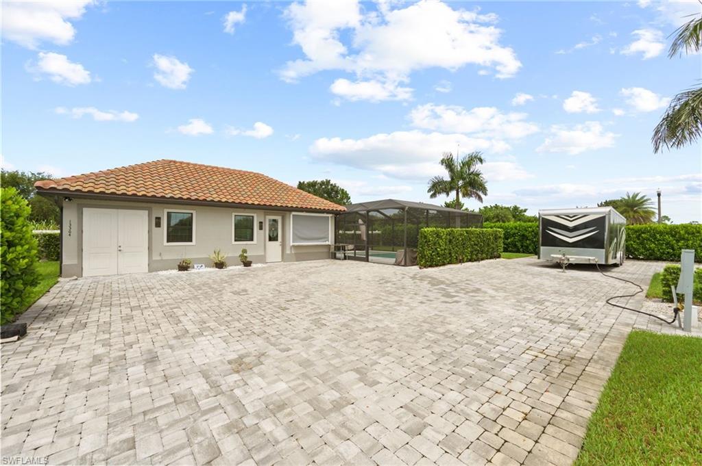 GOLDEN PALMS LUXURY MOTORCOACH RESORT - Land