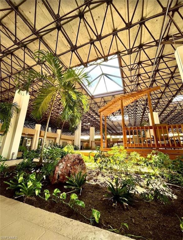 SEVEN LAKES - Residential