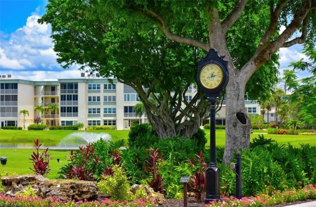 SEVEN LAKES - Residential