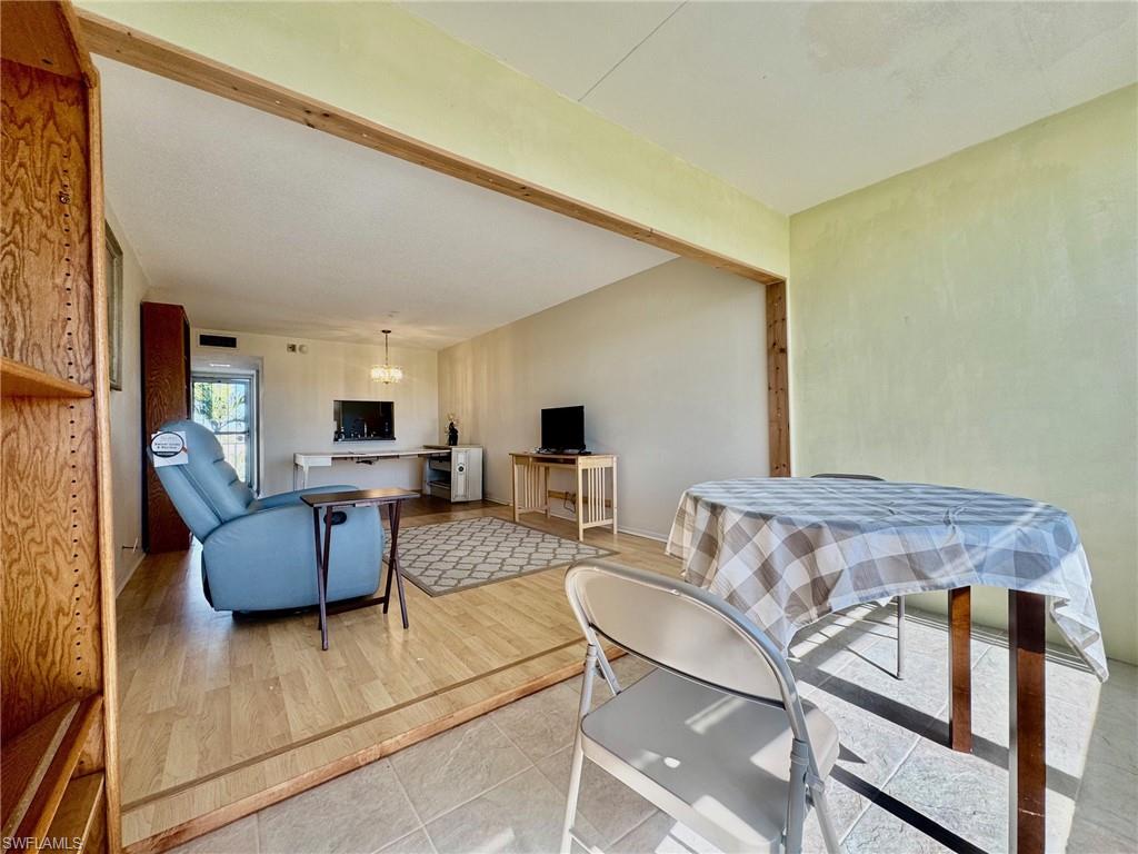 SEVEN LAKES - Residential