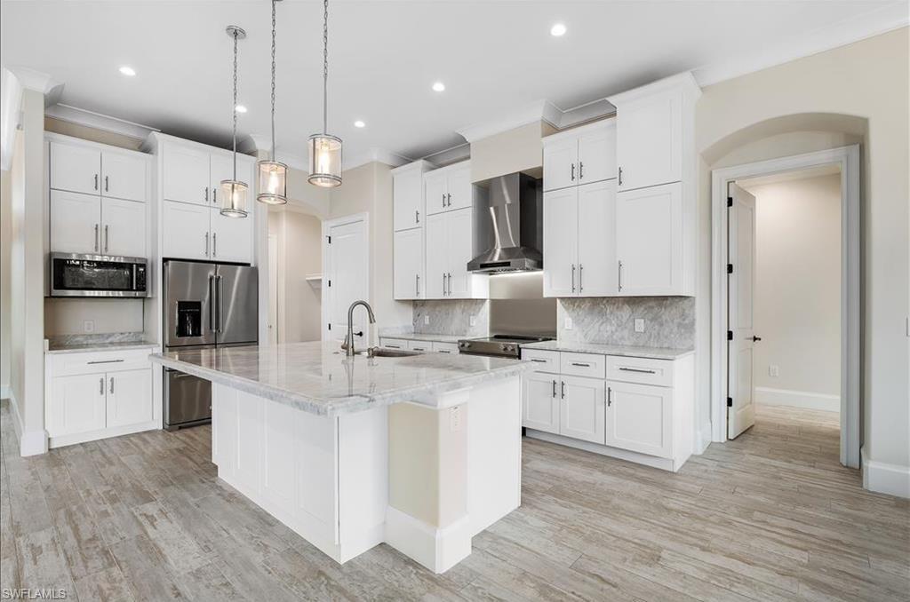 SAN CARLOS ESTATES - Residential