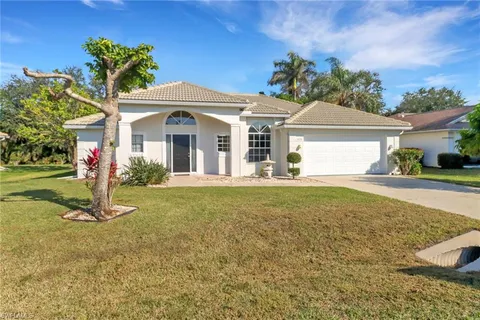1090 Moon Lake Dr, Naples, FL 34104 - #: 225016105