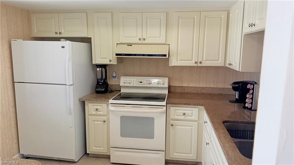 HARBOURTOWNE OF CAPE CORAL - Residential