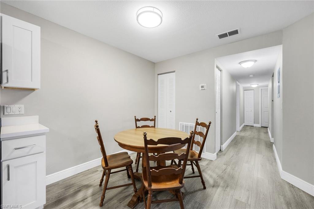 ROYAL WOODS - Residential