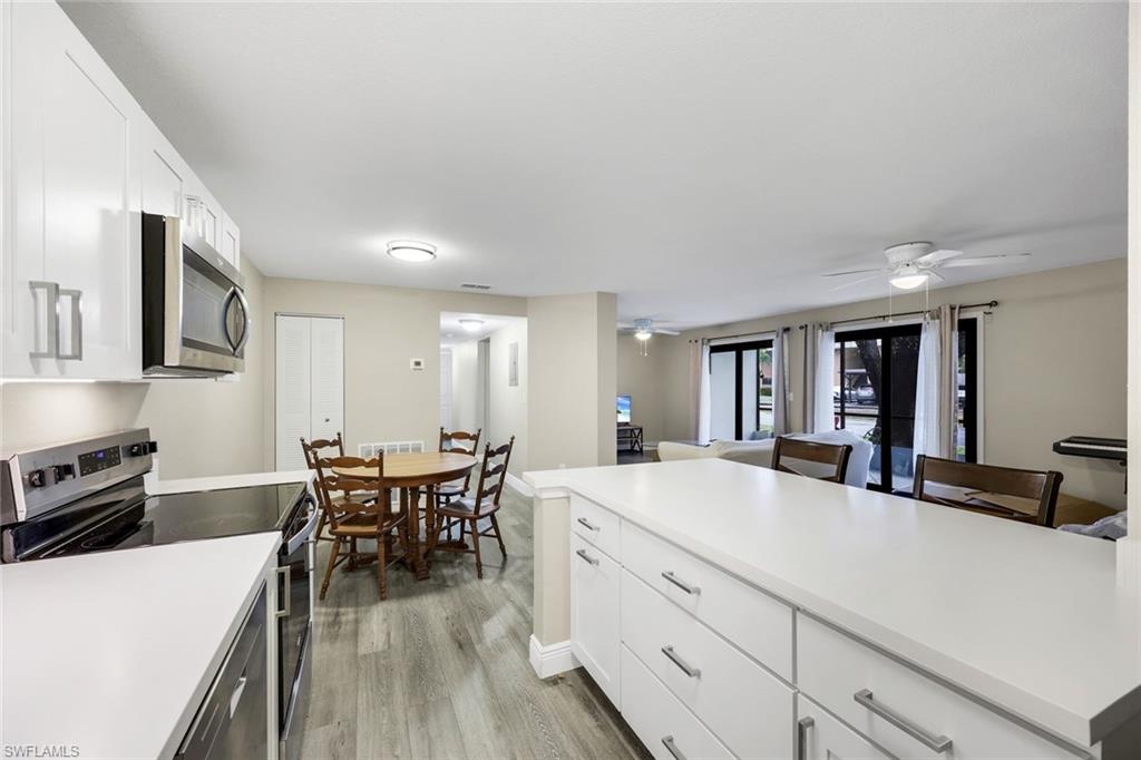 ROYAL WOODS - Residential