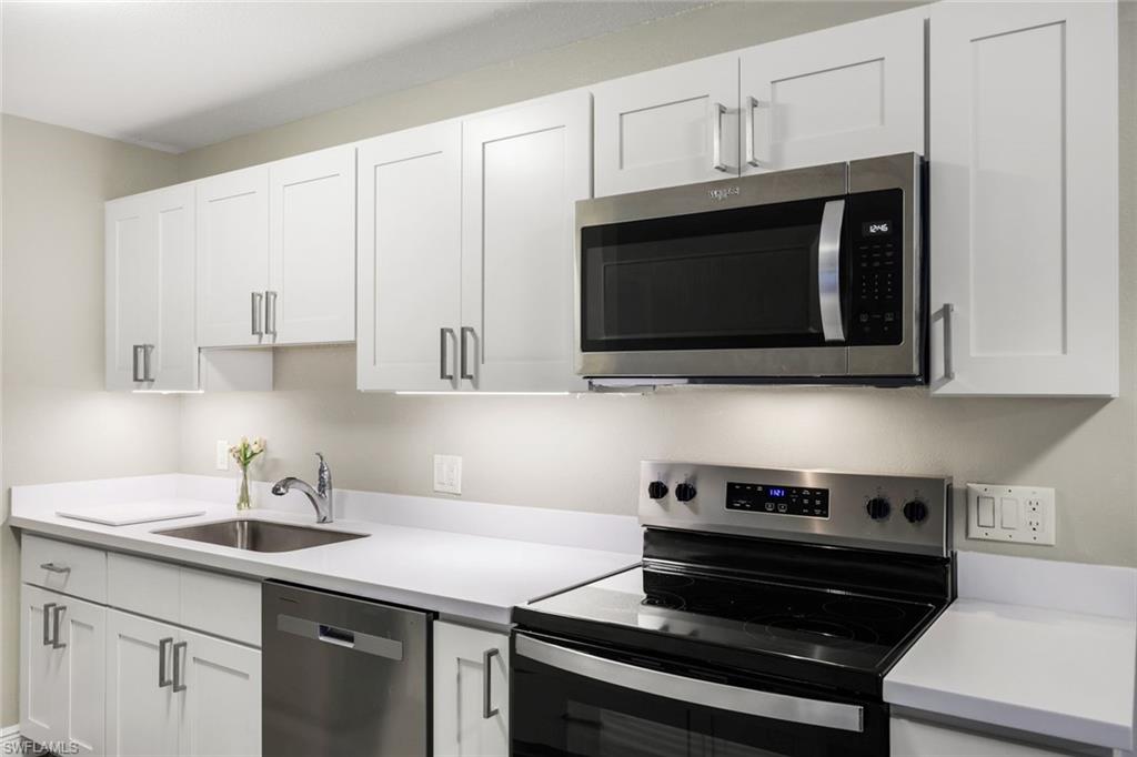 ROYAL WOODS - Residential