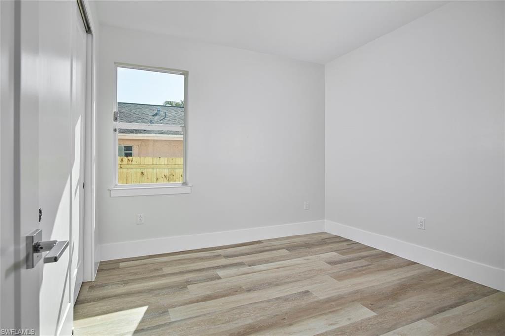 NAPLES PARK - Residential