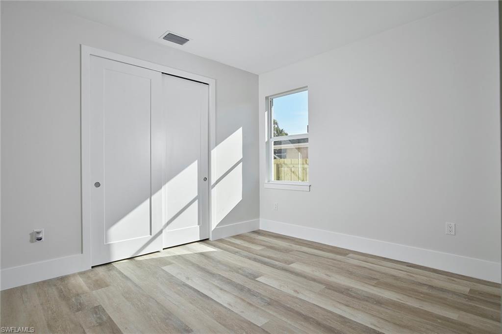 NAPLES PARK - Residential