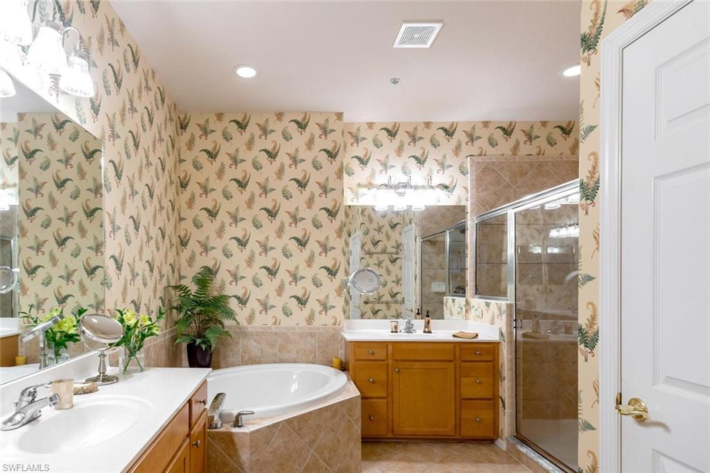 LAKE BARRINGTON - Residential