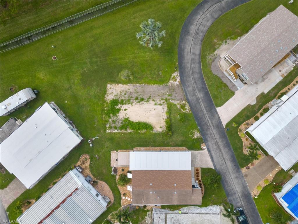 THUNDERBIRD MOBILE HOMES - Land