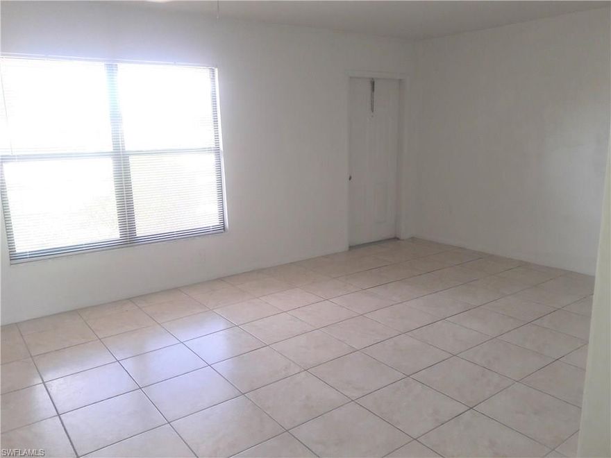 Fantastic location-Pets are welcome!Great room all tiles, separate eat in kitchen, screened lanai ,2 separate bedroom ,plenty of closet space ,nice washer and dryer ,steps to the beach ,close to the shopping and restaurants.