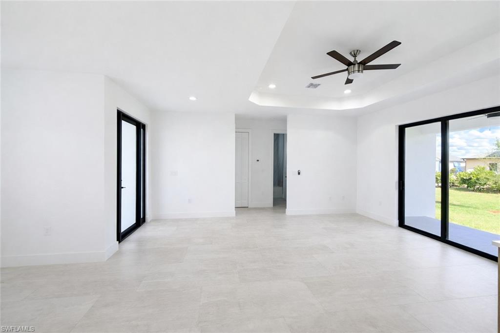 CAPE CORAL - Residential