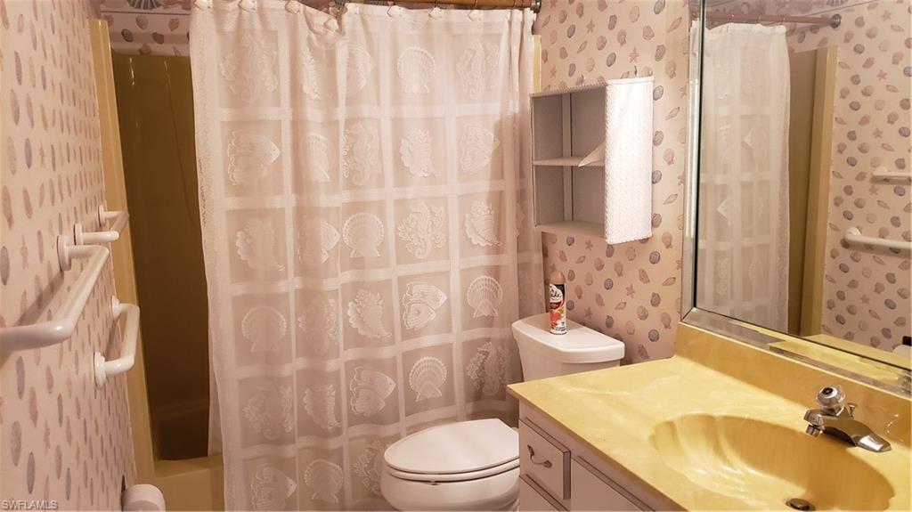 ROYAL BAY VILLAS - Residential