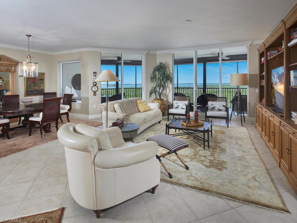 23850 Via Italia CIR 806