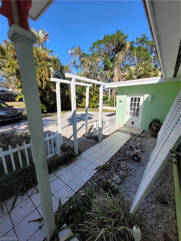 LAKE FOREST - Residential