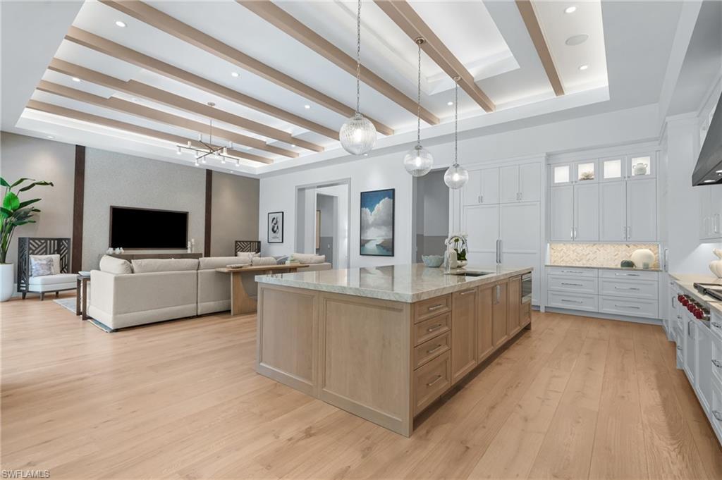 MOORINGS - Residential