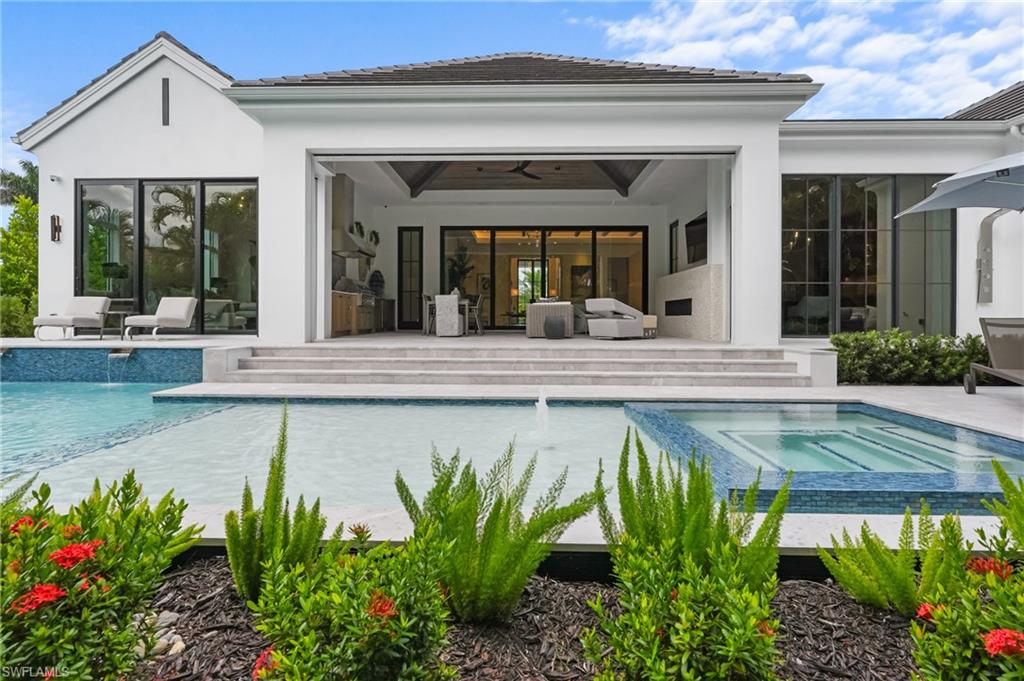 MOORINGS - Residential