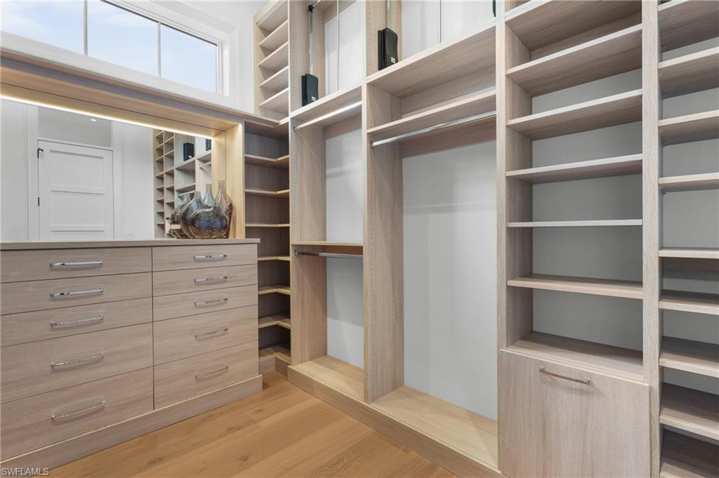 MOORINGS - Residential