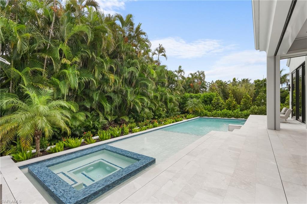 MOORINGS - Residential