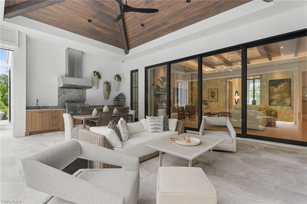 MOORINGS - Residential