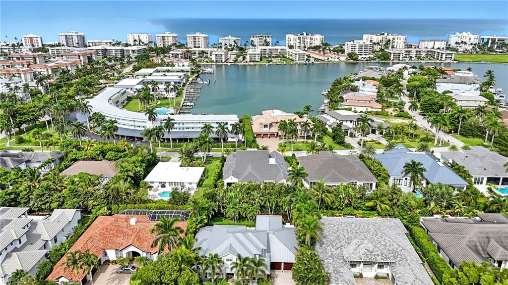 MOORINGS - Residential