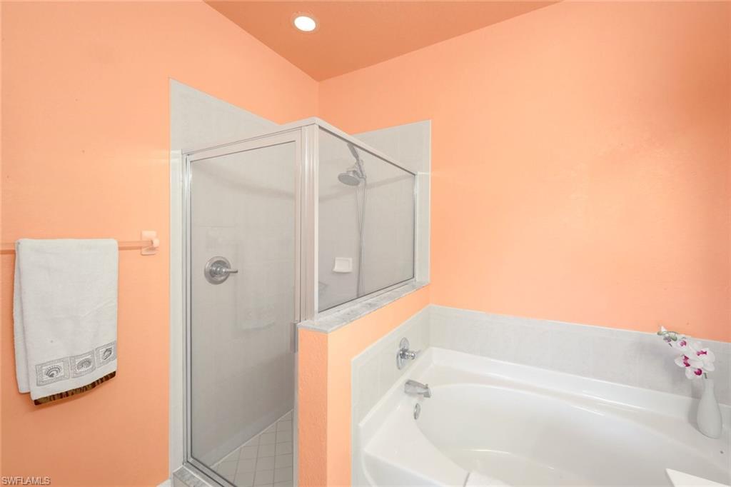 THE SHORES - Residential