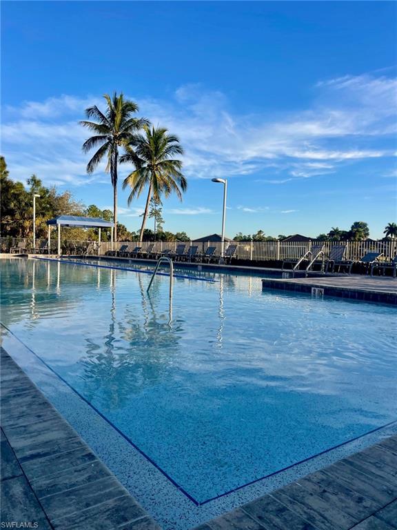 THE SHORES - Residential