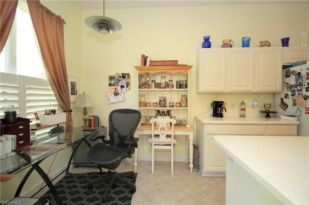 CARLTON LAKES - Residential