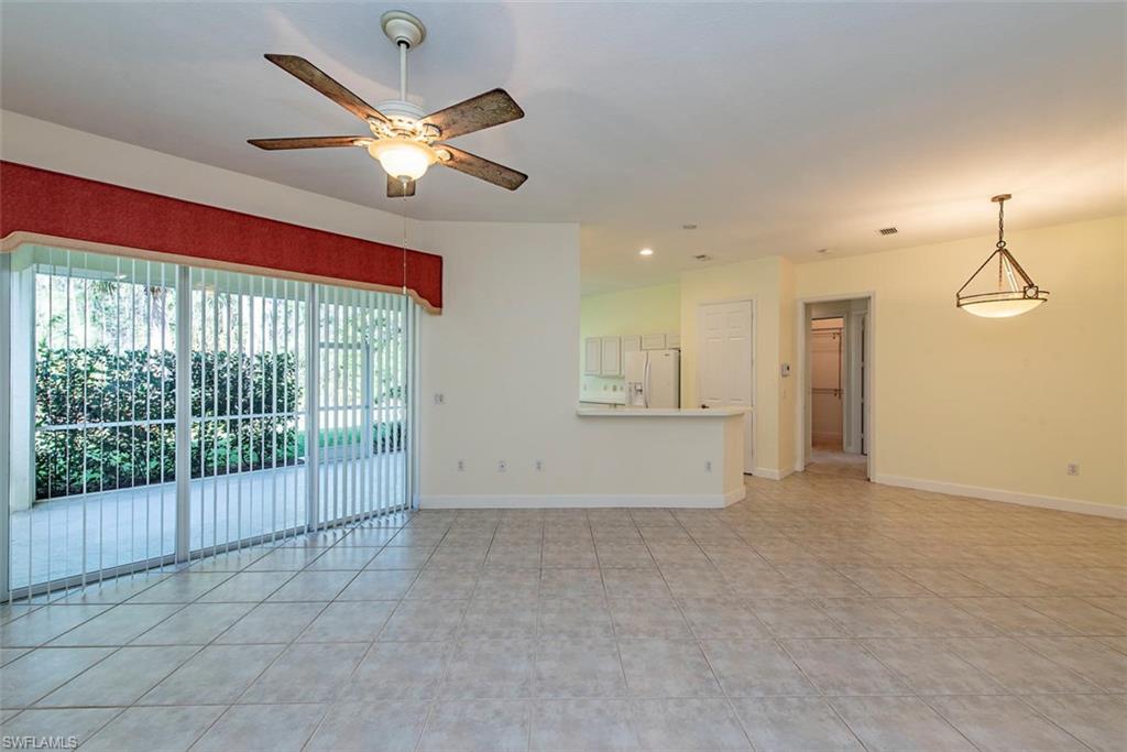 CARLTON LAKES - Residential