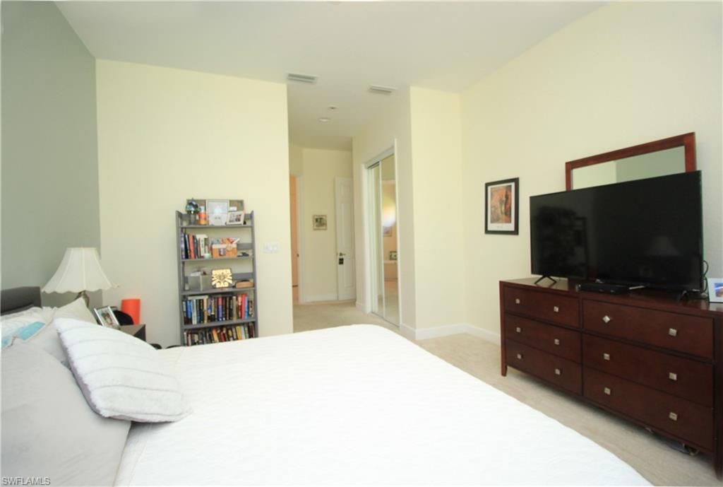 CARLTON LAKES - Residential