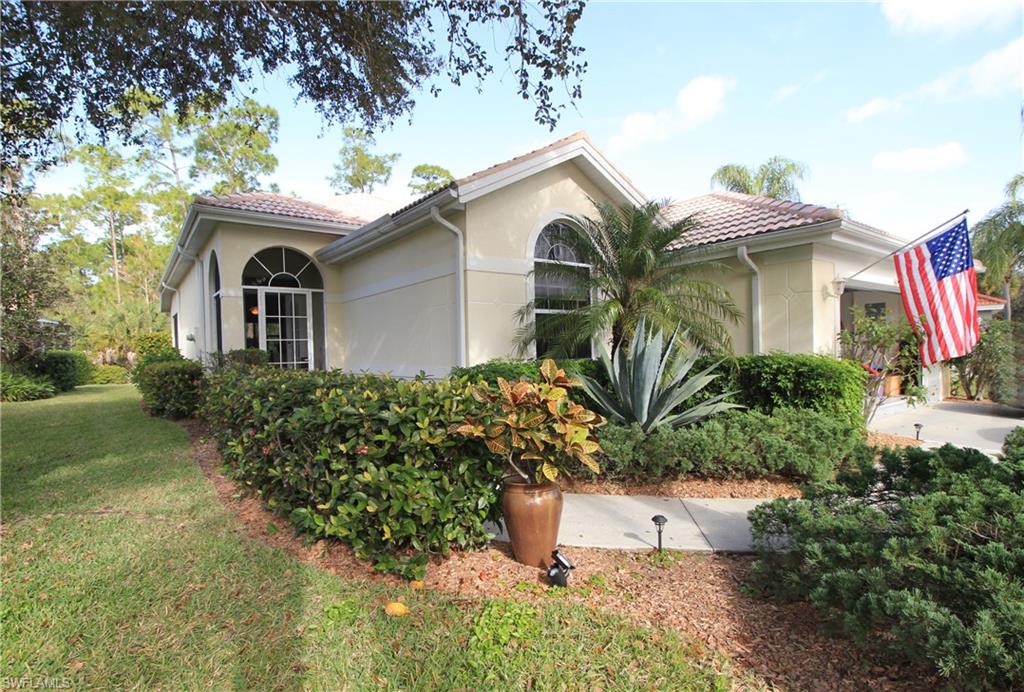 CARLTON LAKES - Residential