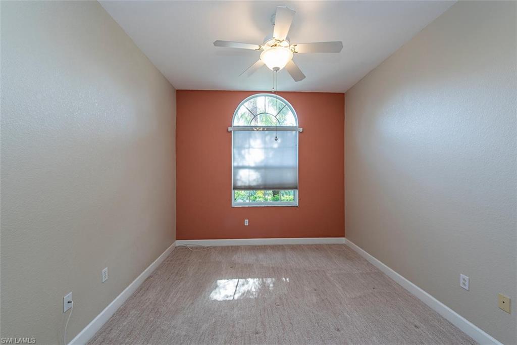 CARLTON LAKES - Residential