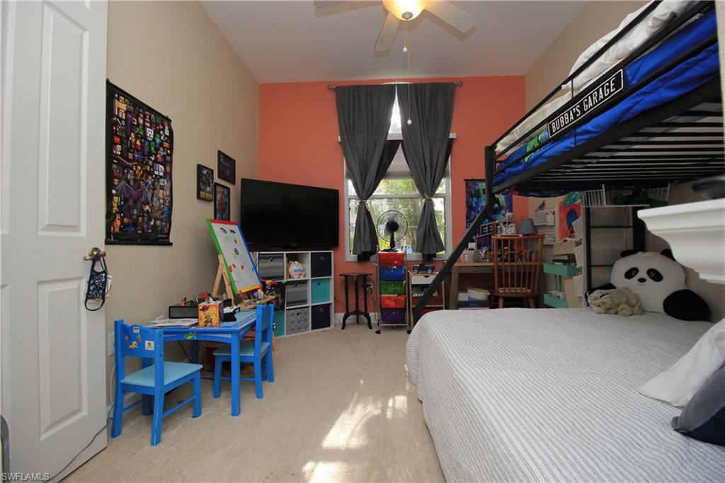 CARLTON LAKES - Residential