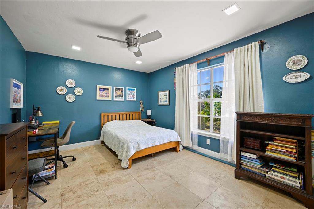 SAN CARLOS PARK - Residential