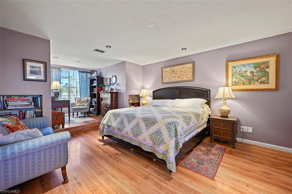 SAN CARLOS PARK - Residential