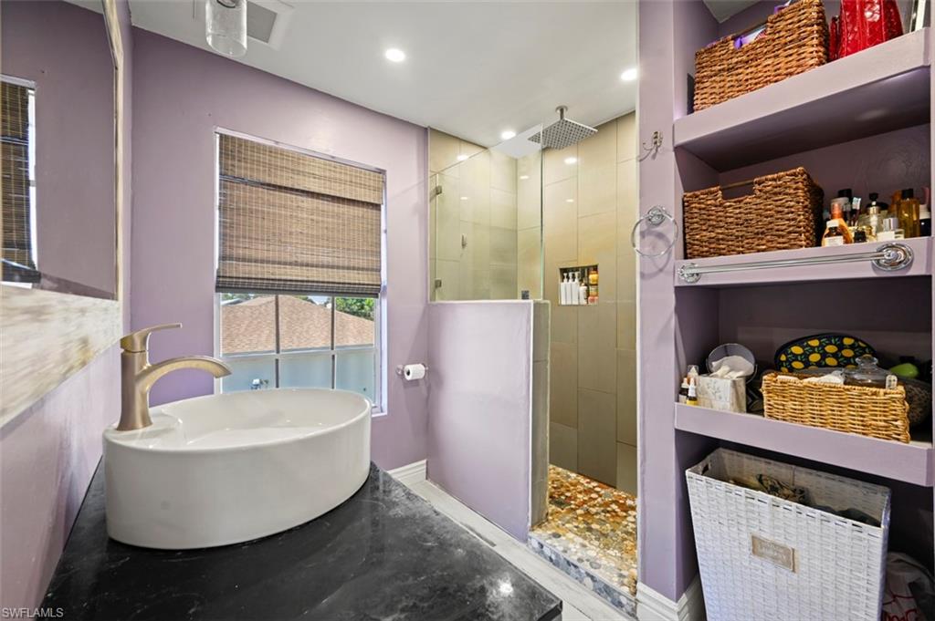 SAN CARLOS PARK - Residential