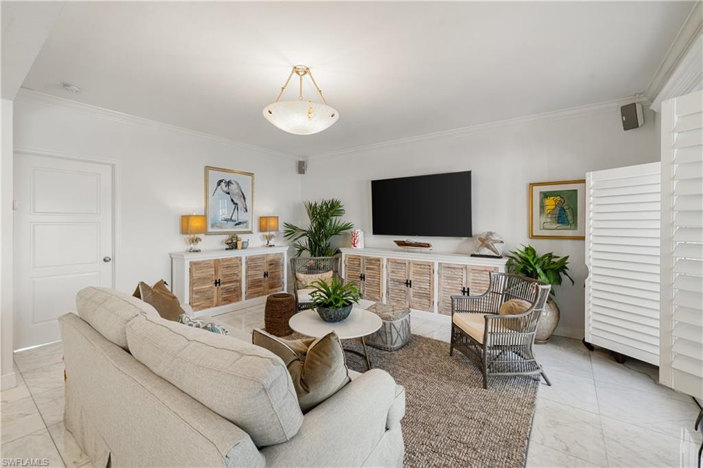 PETTIT SQUARE - Residential