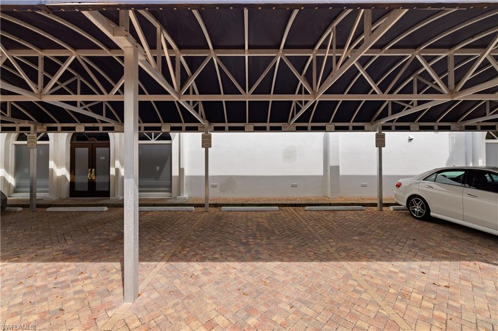 PETTIT SQUARE - Residential