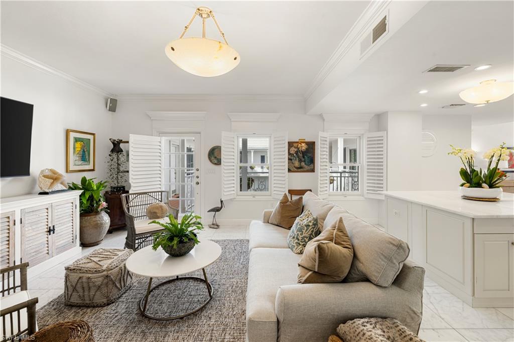 PETTIT SQUARE - Residential