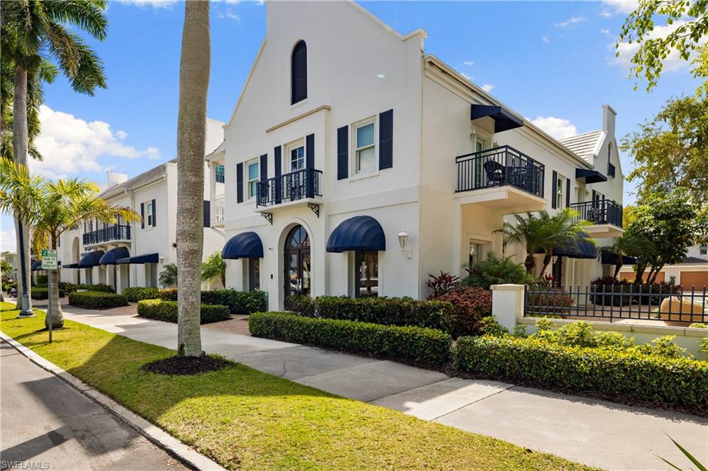 PETTIT SQUARE - Residential