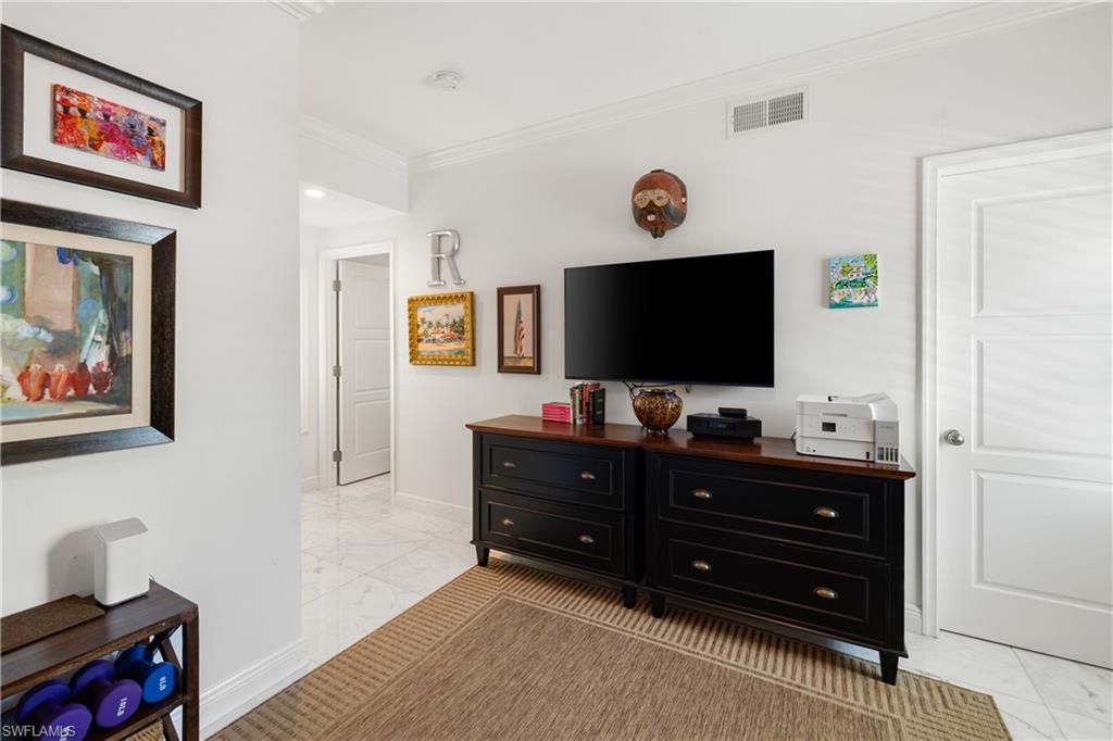 PETTIT SQUARE - Residential