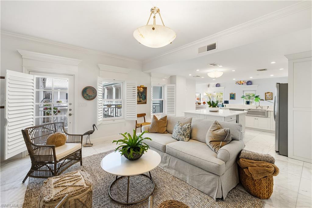 PETTIT SQUARE - Residential