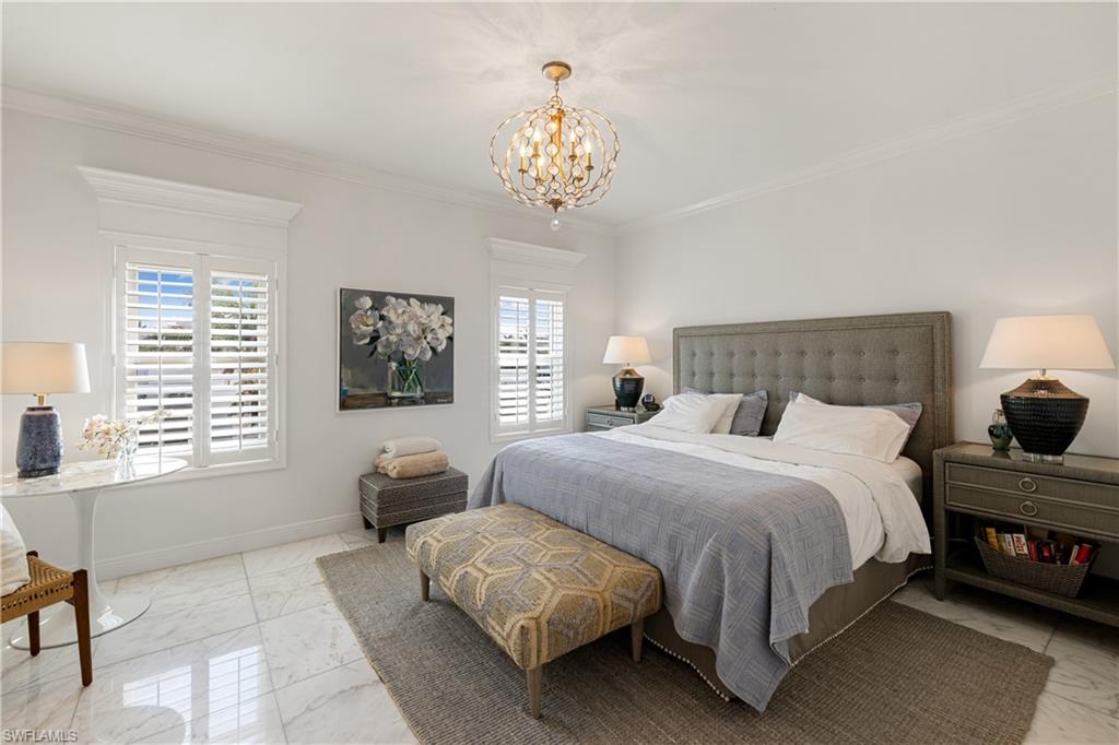 PETTIT SQUARE - Residential