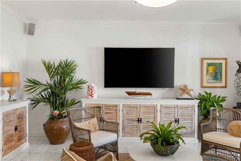 PETTIT SQUARE - Residential