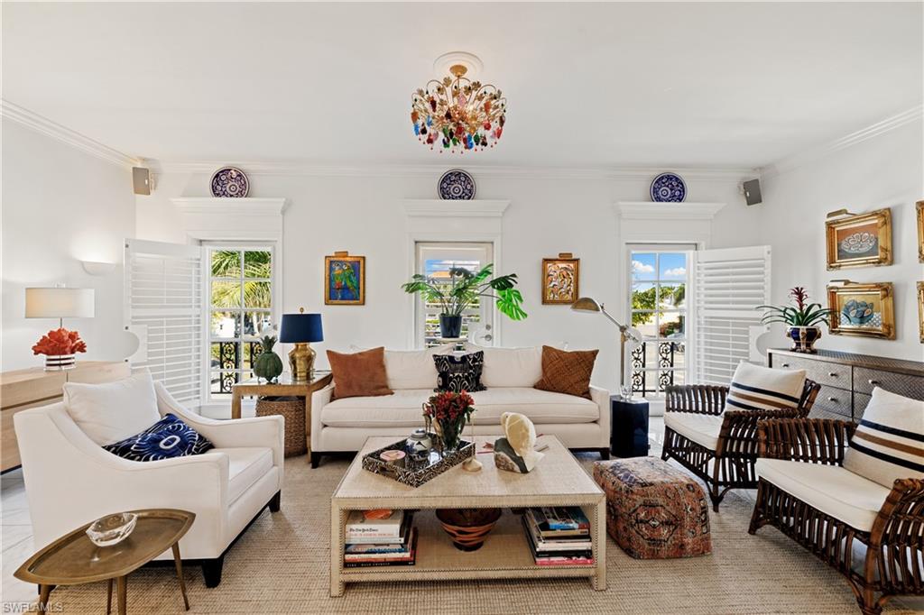 PETTIT SQUARE - Residential