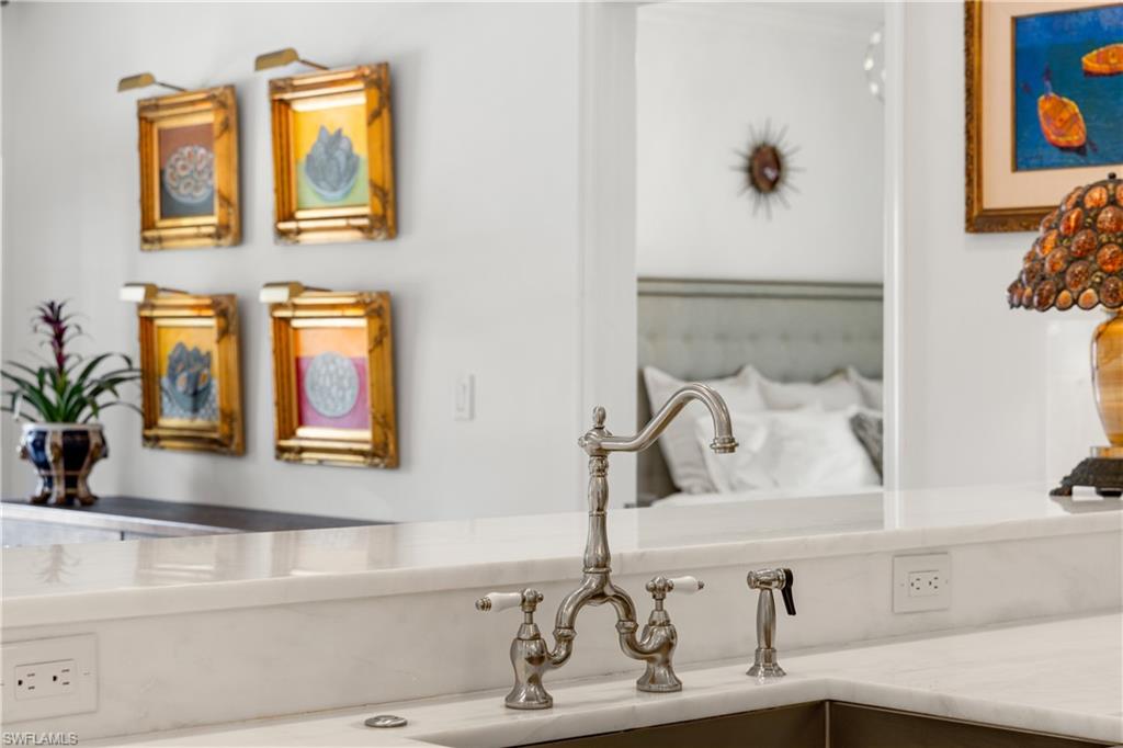 PETTIT SQUARE - Residential